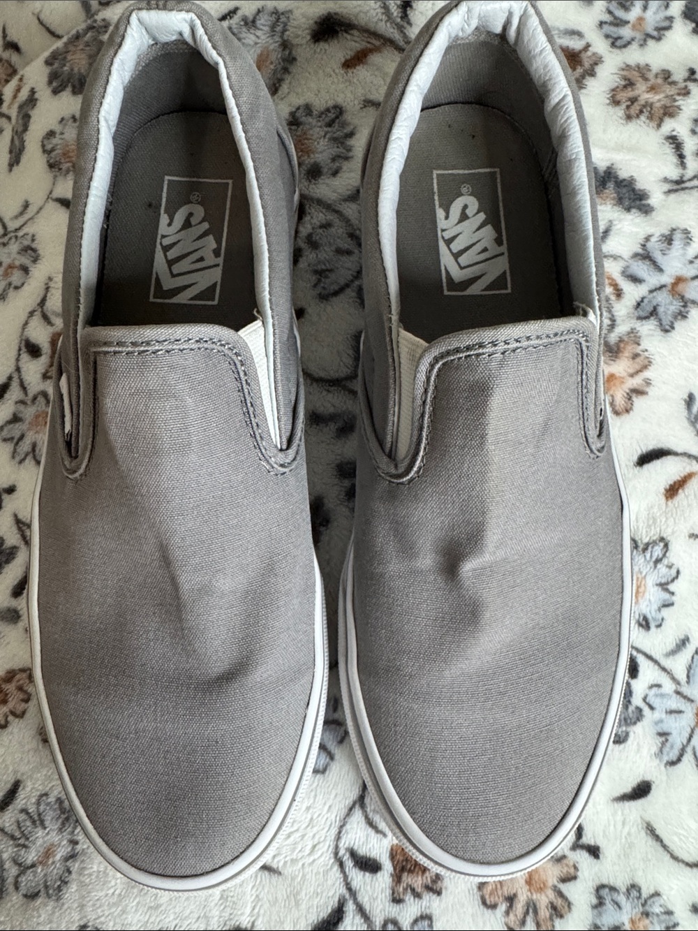 Vans woman Slip-On Canvas Sneakers in Gray
